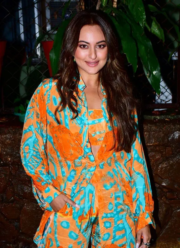 Sonakshi Sinha, in a CC BY 3.0 photograph from Wikimedia Commons